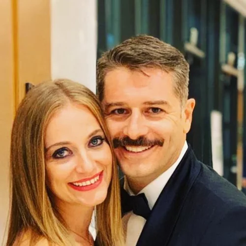 Λένα Δροσάκη | Η έξοδος για περπάτημα με τον Αλέξανδρο Μπουρδούμη στον πέμπτο μήνα της εγκυμοσύνης της