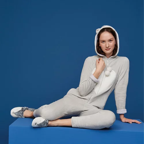 Αυτή η homewear συλλογή θα σε κάνει να μη θέλεις να φύγεις από το σπίτι