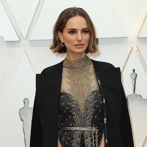 Natalie Portman | Το φεμινιστικό μήνυμα του outfit που έβαλε στα Oscars 2020