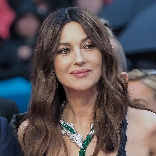 Monica Bellucci | H κόρη της είναι πρωταγωνίστρια στη νέα καμπάνια των Dolce&Gabbana και είναι ίδια η μαμά της