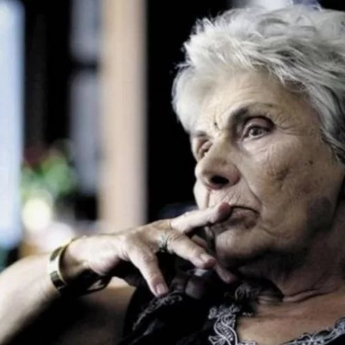 Κική Δημουλά | Έφυγε από τη ζωή η σπουδαία Ελληνίδα ποιήτρια