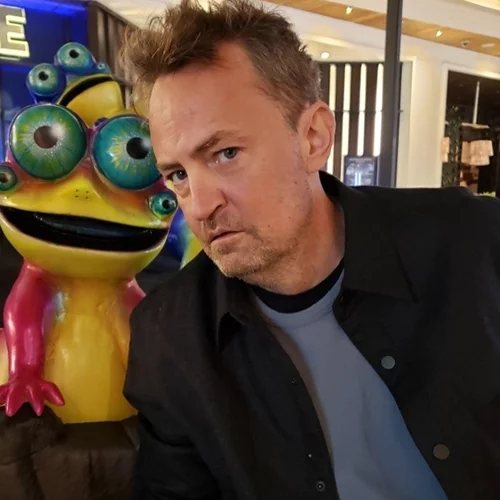 Matthew Perry | Αυτή είναι η 28χρονη σύντροφός του