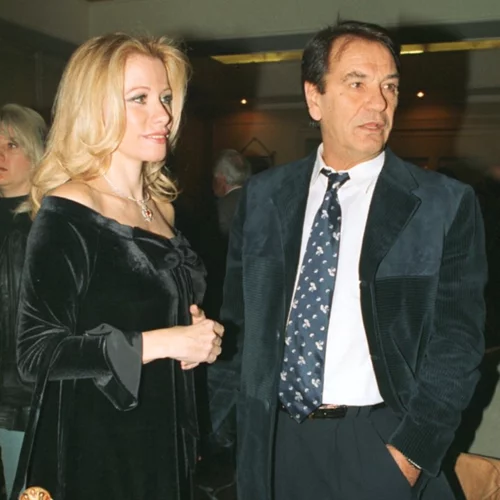 Νίκος Κούρκουλος - Μαριάννα Λάτση | Ο 22χρονος γιος τους, Φίλιππος, και η ομοιότητα με τον αξέχαστο ηθοποιό