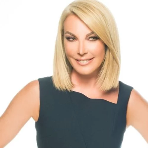 Τατιάνα Στεφανίδου | Τα πανάκριβα mules που δεν αποχωρίζεται στις καλοκαιρινές της εμφανίσεις