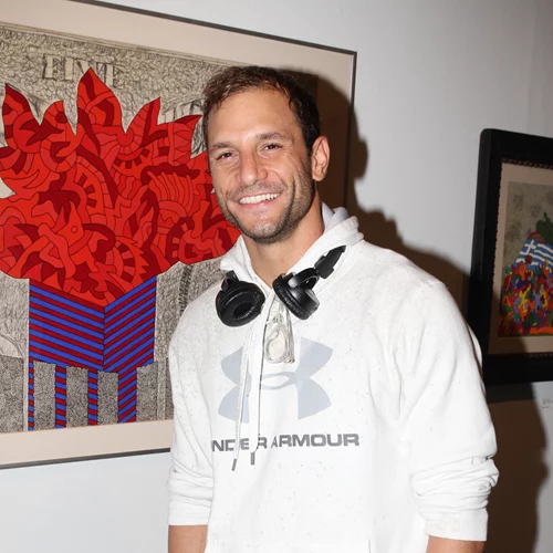 Νέος έρωτας στην πόλη | Αυτή είναι η νέα σύντροφος του Ευθύμη Ζησάκη