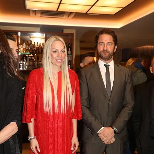 Δείπνο προς τιμήν του Gerard Butler | Όλα τα πλάνα από τη βραδιά