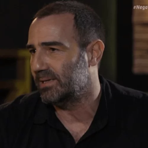 Αντώνης Κανάκης | «Δεν έχετε δει και δεν θα δείτε ποτέ φωτογραφία της συζύγου μου γιατί...»