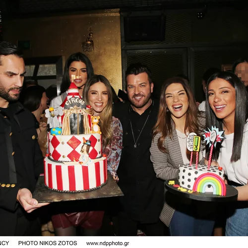 Καλεσμένη σε γενέθλια | Τι φόρεσαν γνωστές Ελληνίδες σε κοσμικό πάρτι