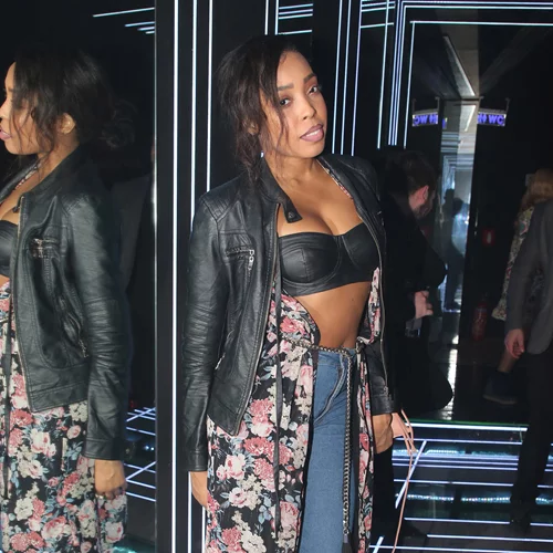 Courtney Parker | Το look που επέλεξε στο μαγαζί που εμφανίζεται ο πρώην της, Χρήστος Μάστορας