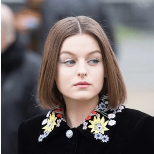 Emma Corin: Δες την σούπερ εμφάνιση της τηλεοπτικής πριγκίπισσας Diana