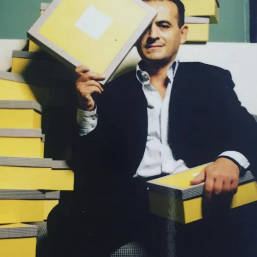 Δες τον Βασίλη Ζούλια στα 16 του να χορεύει στη Μύκονο