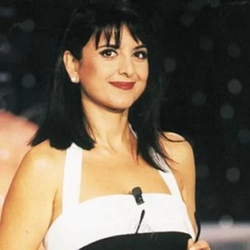 Είναι 63 ετών η Ισαβέλλα Βλασιάδου; Πώς είναι σήμερα η ηθοποιός (vid)