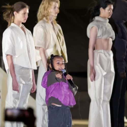 Yeezy Season 8 | O Kanye West επέστρεψε στο Παρίσι και η North ήταν το highlight του show