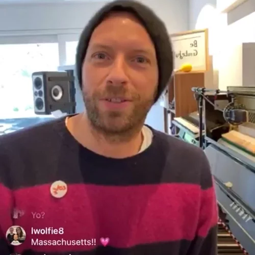 Chris Martin - John Legend - David και Katharine Foster | Τραγουδούν live από το σπίτι τους για τους fans τους