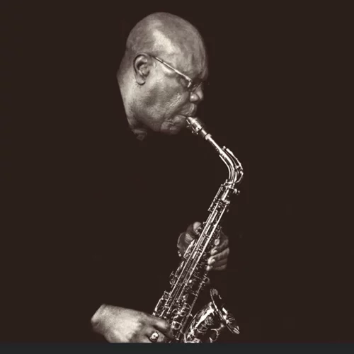 Manu Dibango | Πέθανε στα 86 του από κορονοϊό ο θρυλικός σαξοφωνίστας