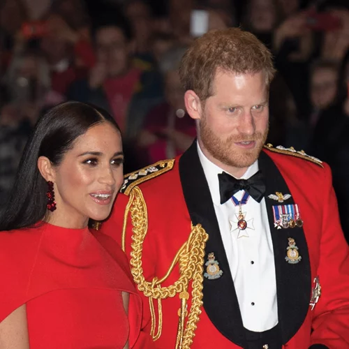 Meghan Markle -Πρίγκιπας Harry | Λαμπεροί και χαρούμενοι σε μια από τις τελευταίες εμφανίσεις ως royals