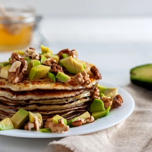Η τέλεια συνταγή για pancakes με αβοκάντο