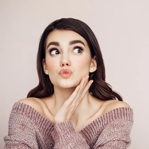 Τι να κάνεις αν το χρώμα των μαλλιών σου βγήκε πιο σκούρο απ' ό,τι το περίμενες