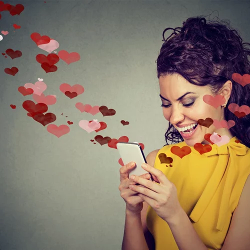 Dating στην εποχή του COVID-19 | Ένας φωτογράφος από τη Νέα Υόρκη βρήκε τη λύση