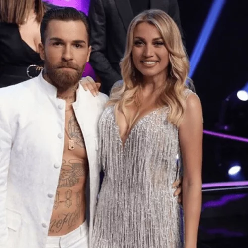 Kωνσταντίνα Σπυροπούλου | Η καυτή εμφάνιση στο J2US με φόρεμα διάσημης σχεδιάστριας