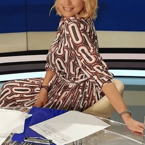 Εκτός τηλεόρασης | Ελληνίδα παρουσιάστρια απέχει από τα καθήκοντά της λόγω προβλήματος υγείας