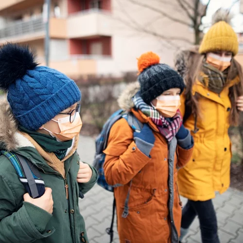 Κορονοϊός και παιδιά | Πώς απαντάμε στις εύλογες απορίες τους
