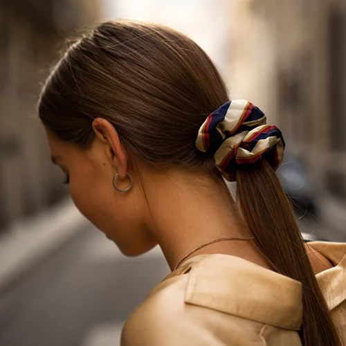 Τα αξεσουάρ μαλλιών που λάτρεψε το fashion crowd στις φετινές εβδομάδες μόδας