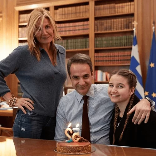 Μαρέβα Γκραμπόφσκι | Η έκπληξη που έκανε με την κόρη της στον Κυριάκο Μητσοτάκη για τα γενέθλιά του