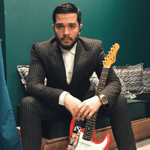 ΜΕΛΙSSES | Ο Χρήστος Μάστορας γύρισε στο σπίτι του το video clip του νέου του τραγουδιού & δωρίζει τα χρήματα στα νοσοκομεία