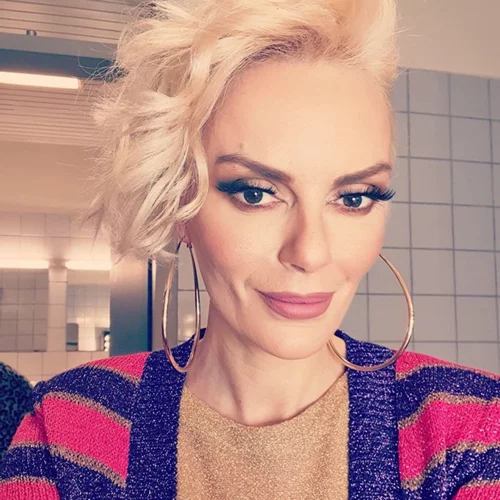 Έλενα Χριστοπούλου | Πώς καλύπτει τη ρίζα αυτήν την περίοδο