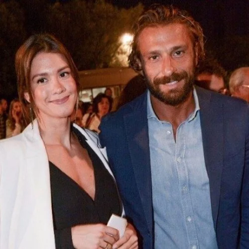 Νίκη Θωμοπούλου | Θηλάζει τη νεογέννητη κόρη της και αυτή είναι η πιο τρυφερή φωτογραφία της ημέρας