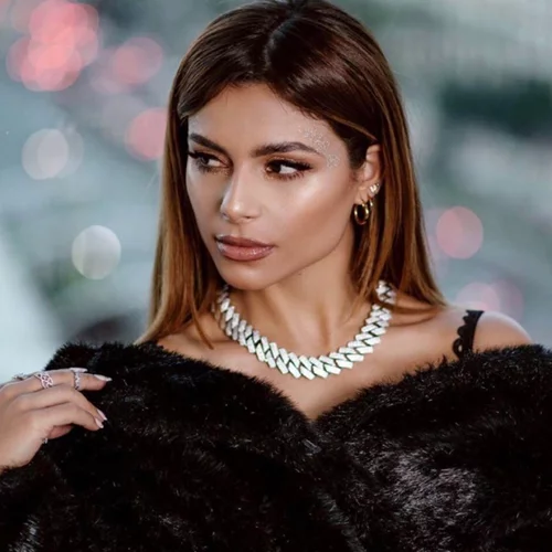 Η Ελευθερία Ελευθερίου «έπαθε» Demy | Έβαψε τα μαλλιά της στο αμφιλεγόμενο 90s trend