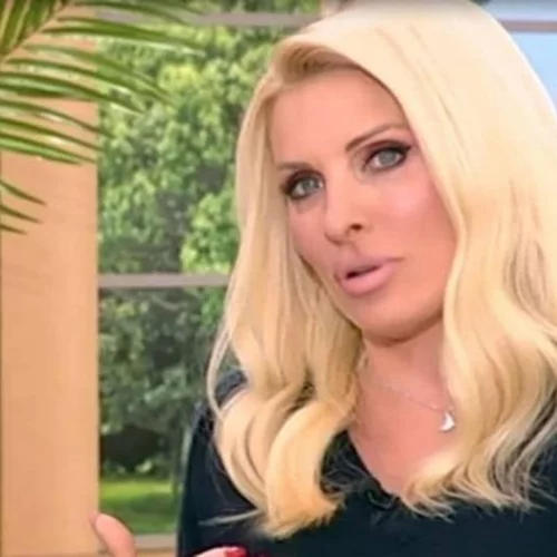 Η Ελένη Μενεγάκη αποθεώνει τον Κυριάκο Μητσοτάκη (vid)