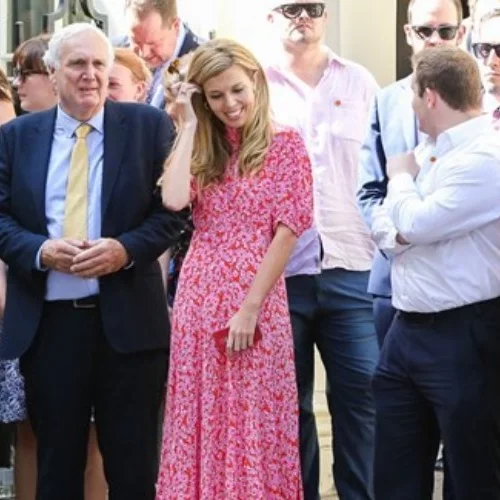 Carrie Symonds | Με συμπτώματα κορονοϊού και η εγκυμονούσα αρραβωνιαστικιά του Boris Johnson