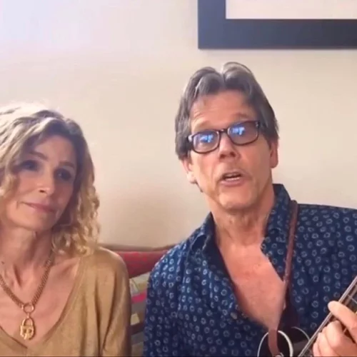 «Quando Quando Quando» | Ο Kevin Bacon τραγουδά με τη σύζυγό του και γίνονται viral