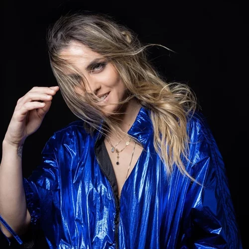 #Μένουμε_σπίτι με τη διεθνούς φήμης παραγωγό και Dj Xenia Ghali | Την Παρασκευή 10 Απριλίου live στο Instagram του Missbloom