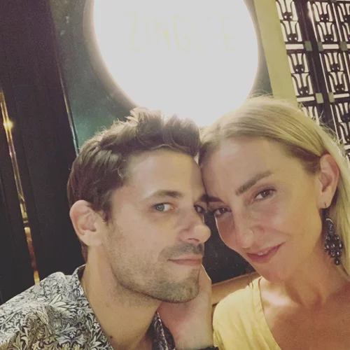 Ρούλα Ρέβη | Ο Αποστόλης Τότσικας τής έβαψε τα μαλλιά και ιδού το αποτέλεσμα (video)