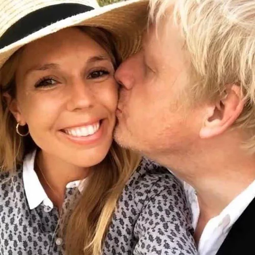 Breaking News | Ο Boris Johnson έγινε ξανά πατέρας - Γέννησε η σύντροφός του, Carrie Symonds