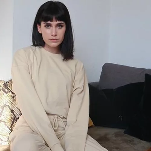 Η οικονομική και cool φόρμα που έχει κλέψει την καρδιά του Instagram | Το πιο χρήσιμο item