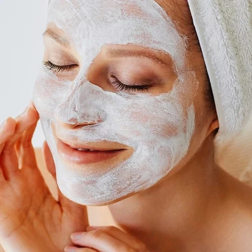 Οι καλύτερες μάσκες προσώπου που θα κάνεις στην καραντίνα κοστίζουν λιγότερο από 10€