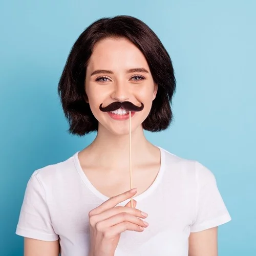 Πώς να κάνω αποτρίχωση στο μουστάκι; Τα Dos και τα Dont's