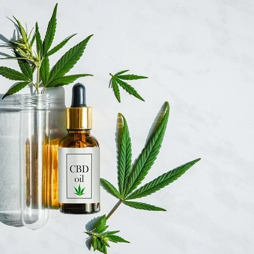 CBD | Η κάνναβη είναι το νέο it συστατικό στην περιποίηση της επιδερμίδας
