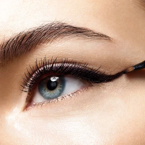 Ποιο eyeliner μου ταιριάζει ανάλογα με το χρώμα των ματιών μου;