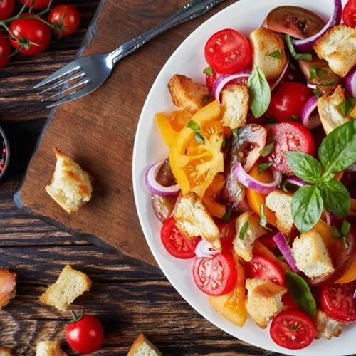 Panzanella, η νόστιμη σαλάτα της νηστείας