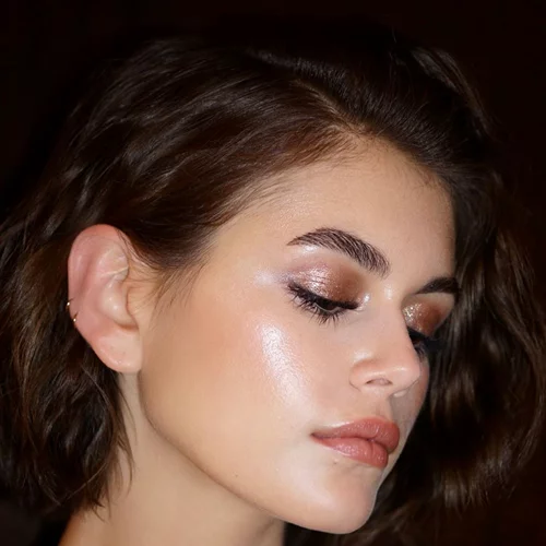 Ανόρθωση περιγράμματος, λαμπερό πρόσωπο | Όλες οι celebrities ακολουθούν αυτές τις 3 δωρεάν συνήθειες