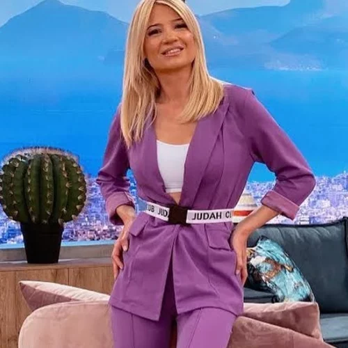 Φαίη Σκορδά |Το oικονομικό look της που μπορείς να αντιγράψεις πολύ εύκολα