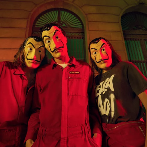 Το Pull & Bear λανσάρει μια συλλογή εμπνευσμένη από το La Casa de Papel