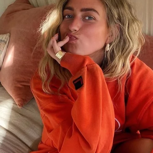 Πώς να ντύνομαι μέσα στο σπίτι; Στιλιστικά tips που θα σου φτιάξουν τη διάθεση