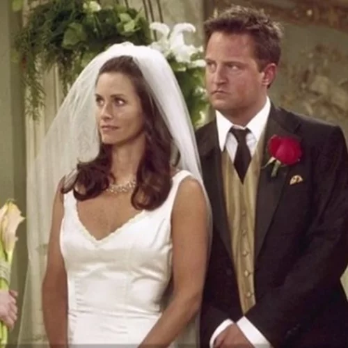 «Φιλαράκια» | Αγνώριστος από τα πολλά κιλά ο Matthew Perry που έσπασε την καραντίνα (pic)