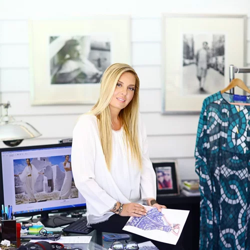 Το διεθνές media brand HELLO! (print & digital) μας συστήνει το ELENA'S DIARY blog της Έλενας Μακρή